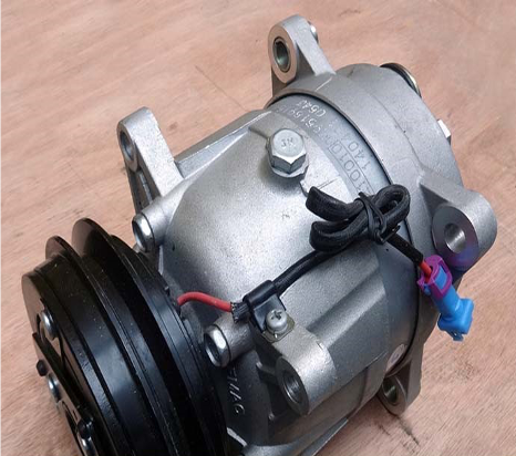 SHACMAN F3000 M3000 AIR CONDITIONING COMPRESSOR - PART NUMBER DZ13241824110, ESTIMATED VOLUME: 0.009747CBM